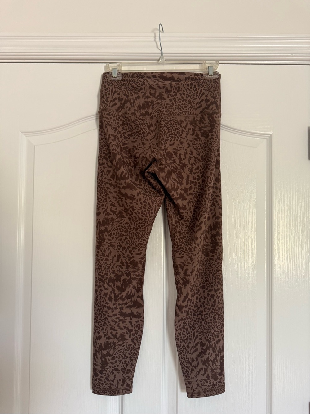 SHEIN Brown Animal Print Active Set - Top & Leggings - Picture 4 of 5